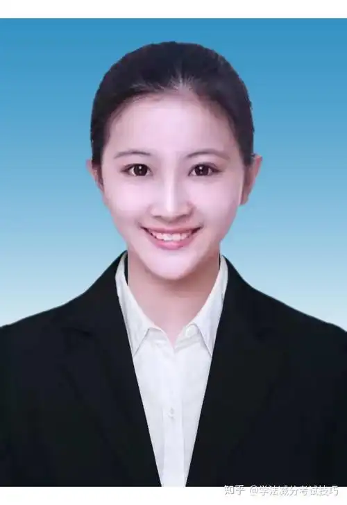 肩部以下蓝白渐变证件照背景怎么弄公务员蓝白渐变证件照如何制作处理