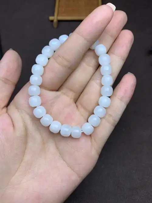 9088 和田玉青海料羊脂白玉手串 卡7*8老型珠 整体白度一级白