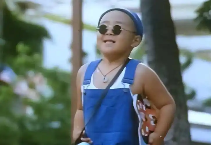 出生于1990年1月的郝劭文是童星出身,代表作有《笑林小子》《新乌龙院