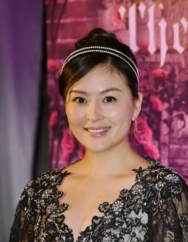 戴娇倩的初恋脸肉嘟嘟裙子穿出少女气质看不出真实年纪