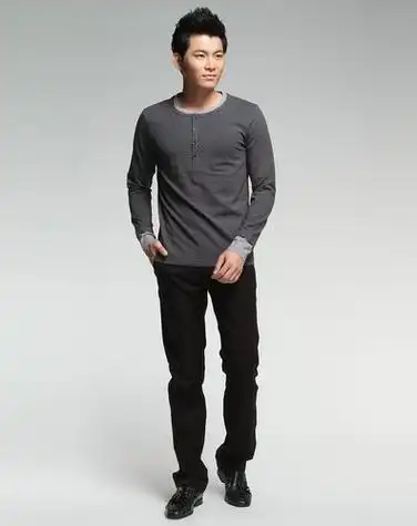 灰色内搭怎么搭配 灰色t恤搭配-ship188.com