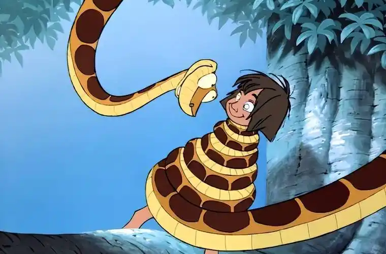 一个人被蟒蛇吞进肚子里,为什么手里有刀,也无法破腹逃出来?