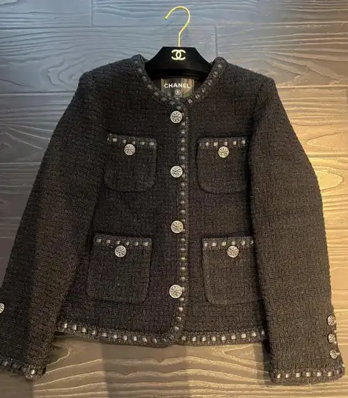 chanel香奈儿经典黑外套