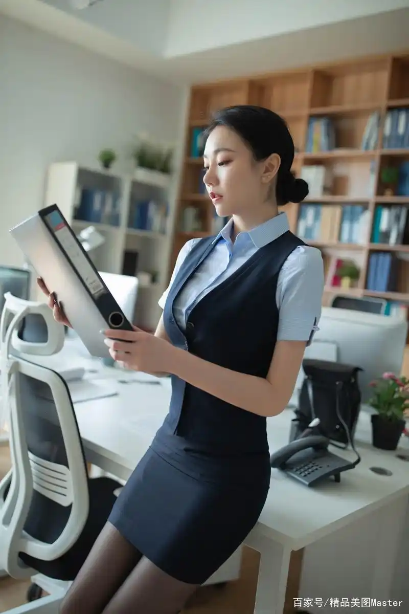 女律师如何为自己挑选一身时尚职业装