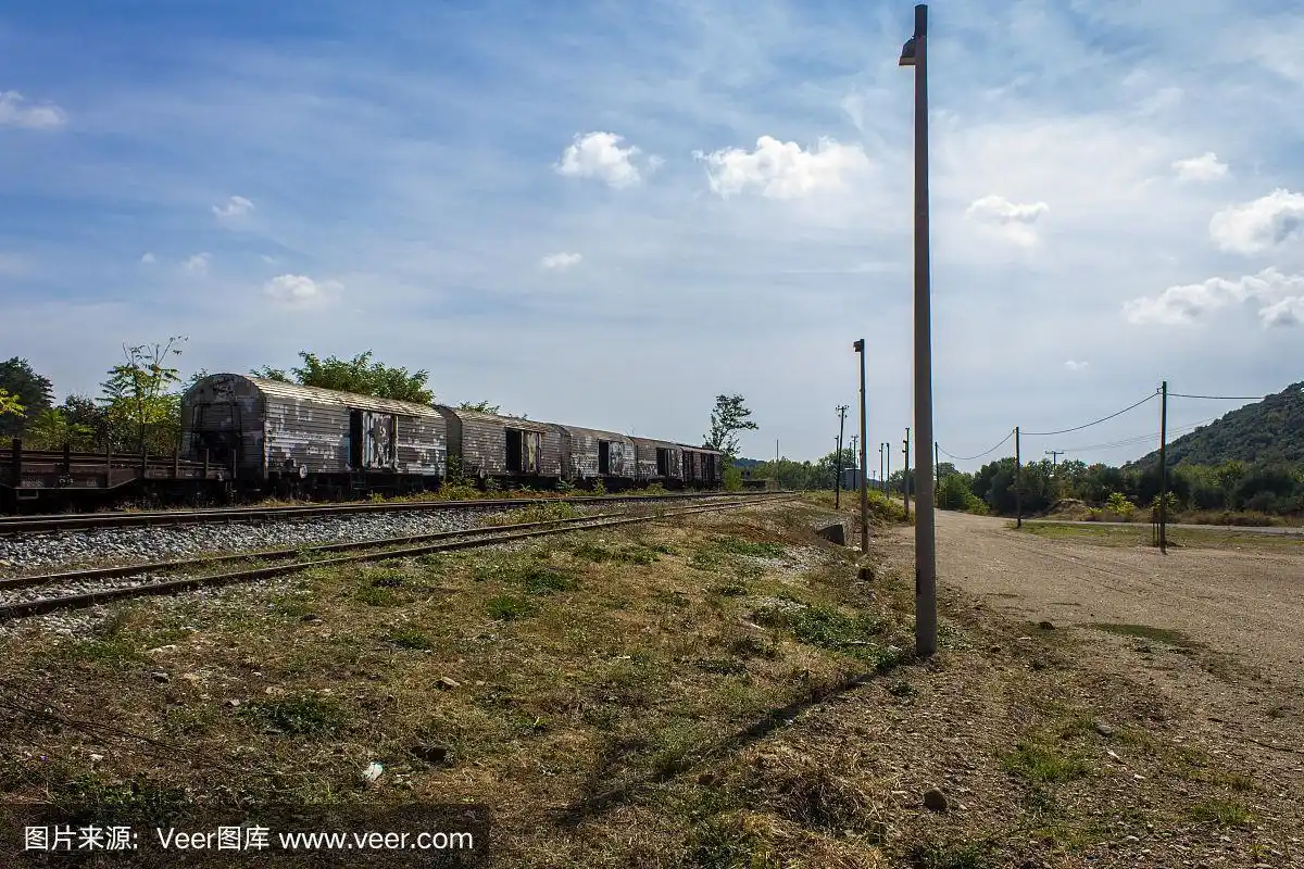 废弃铁路上的火车