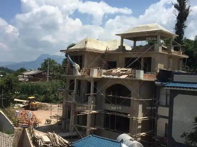 三层带凉亭的别墅欧式别墅屋顶这样建实用又美观