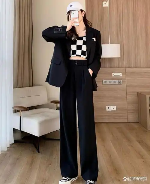 秋季阔腿裤搭配什么衣服外套好看?