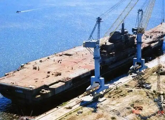 中国商人花2000万买瓦良格号舰内藏了图纸多年后揭开真相