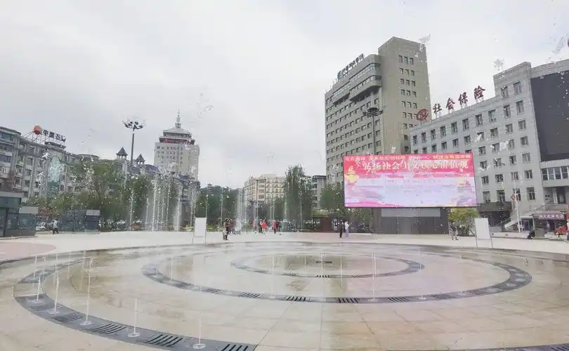 通化新站广场"改旧貌",百姓乐享"新容颜"