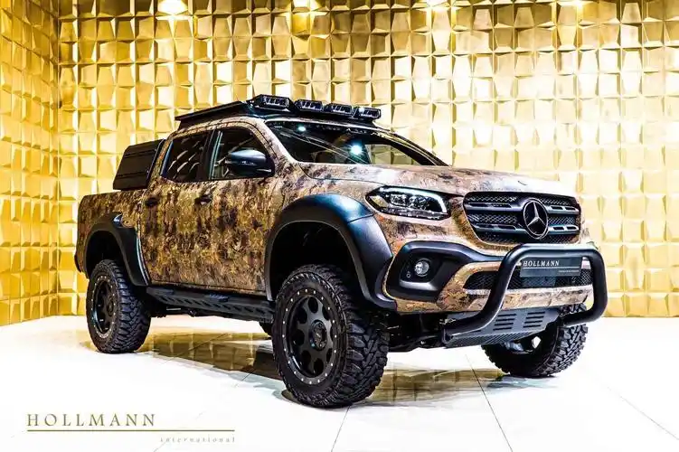 不一样的大奔迷彩涂装的皮卡太战斗了