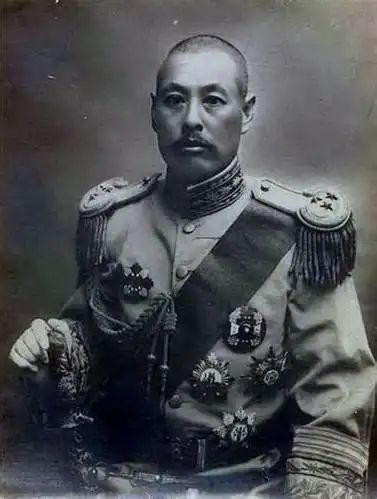 十位民国时期的大军阀照片,按实力排名,看看有没有你认可的那一位?