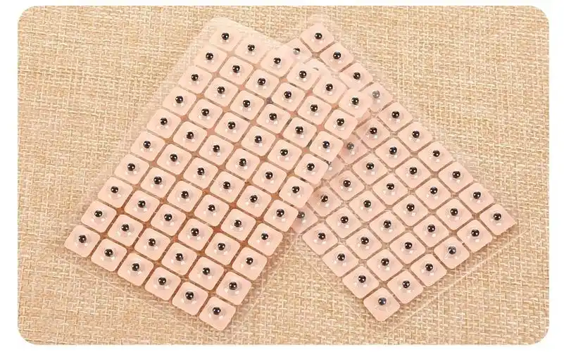 伊冉香约 耳穴贴耳豆贴王不留行耳贴按摩贴耳位 按压耳部 行籽贴 一盒