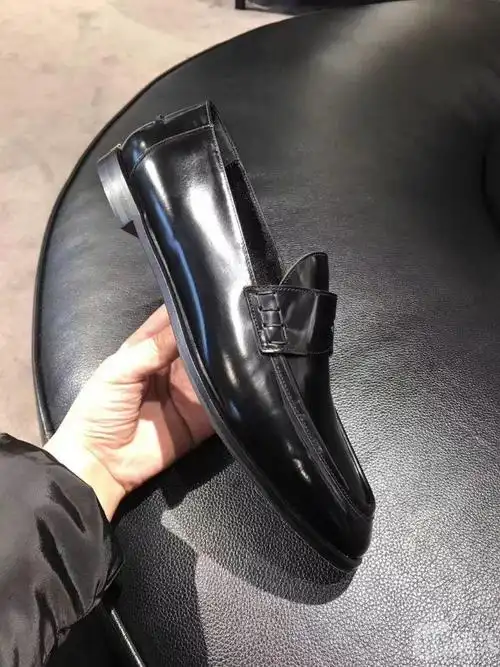 burberry巴宝莉 黑色女士皮鞋 很乖很学院风 特价