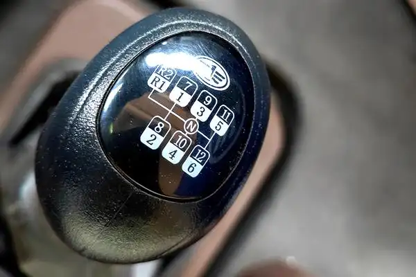 225米短轴距400马力解放jh6自卸车实拍解析