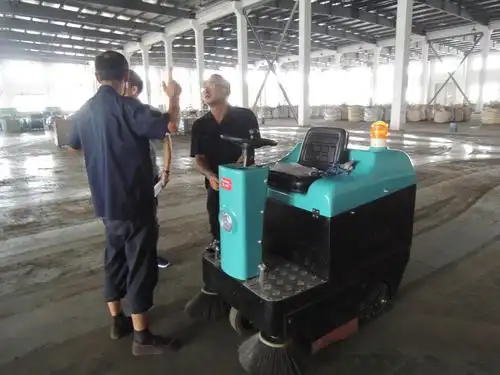 kl1050 驾驶式扫地机工业扫地车户外道路清扫车物业小区工厂车间清洁