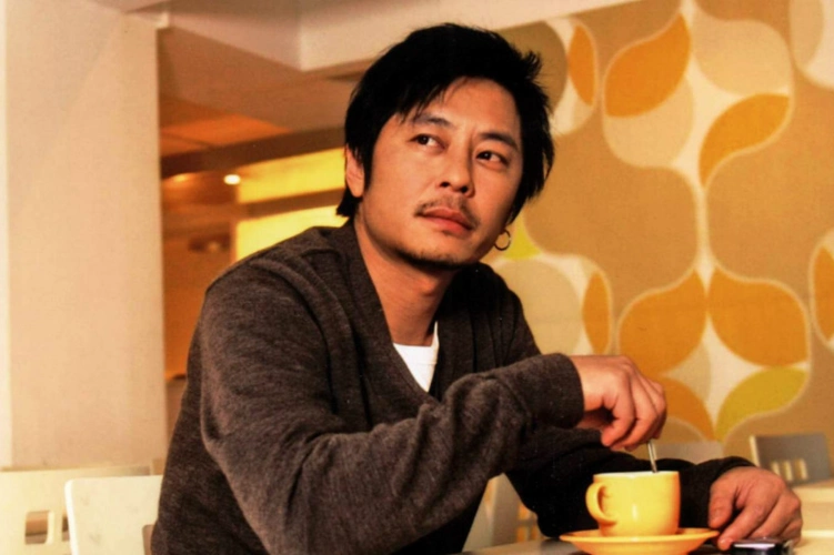 香港歌坛十大杰出男歌星排行,谭咏麟第三,第一不是张国荣而是他