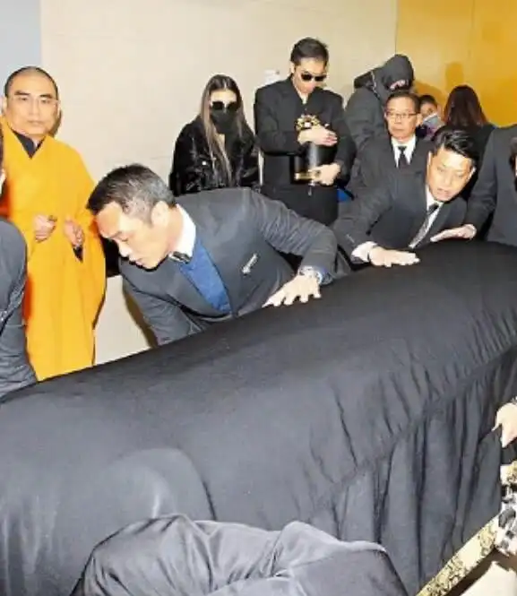 高以翔遗体告别式举行,火化后将安葬于金宝山,灵位安置在金宝塔