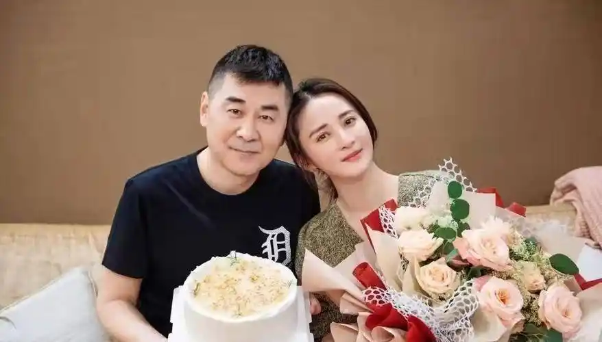 原创水灵蒋勤勤的彪悍御夫史粗糙汉子陈建斌连续15年为她写情诗