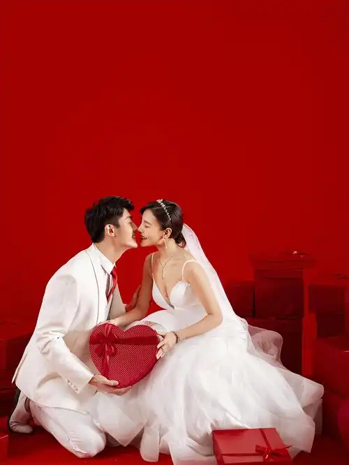 红色背景-聊城海艺经典婚纱摄影-114结婚网