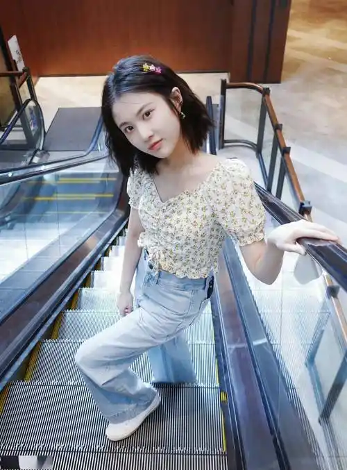 女明星张慧雯写真合集:玲珑清秀,姣美可爱_张慧雯_写真_玲珑