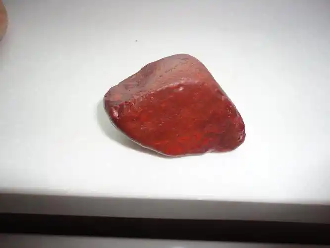 求鉴赏.鸡血石否?