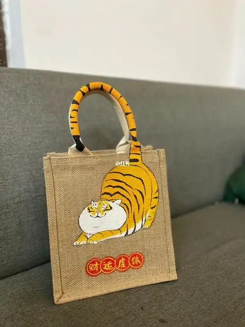 无印良品手绘黄麻包不二马大叔胖虎新年包