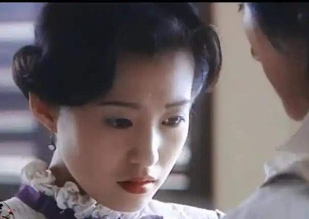 在电视剧《相约青春》中,郝蕾扮演的角色是王可盈