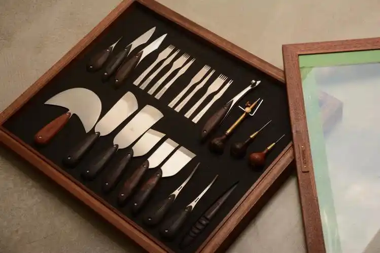 每位手工皮具从业者梦寐以求的一套工具