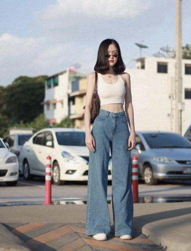 大胸女生夏季这么穿,又美又高级!