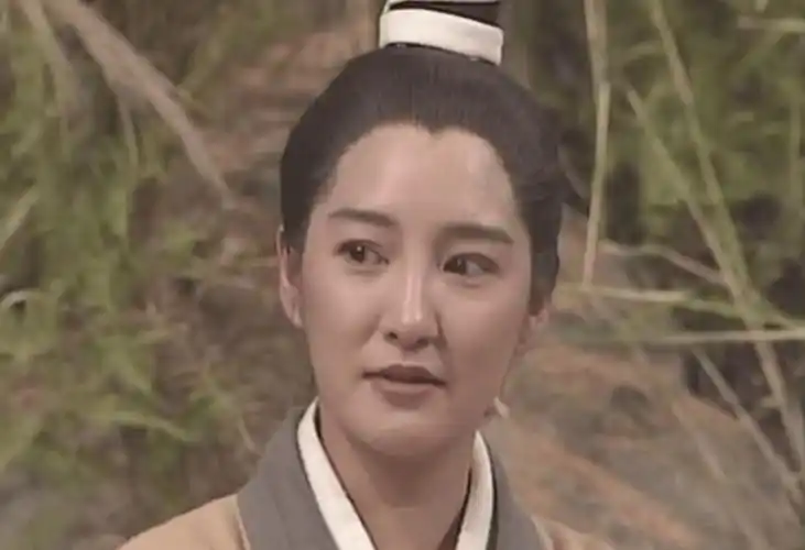 54岁李莫愁雪梨近照曝光皮肤松弛法令纹好明显