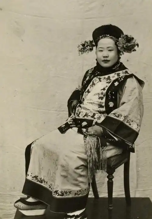 「老照片」德国摄影师拍摄的清朝宫廷美女,看看谁是你的菜?