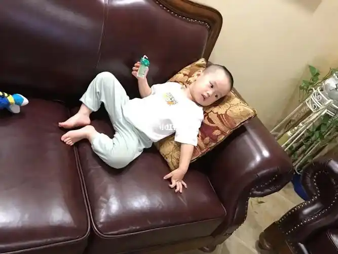 新时代"葛优躺"#萌娃日常_萌娃_萌娃日常_萌娃_宝宝日常