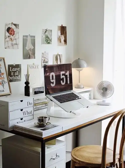 书桌日常沉浸式奶油书桌布置