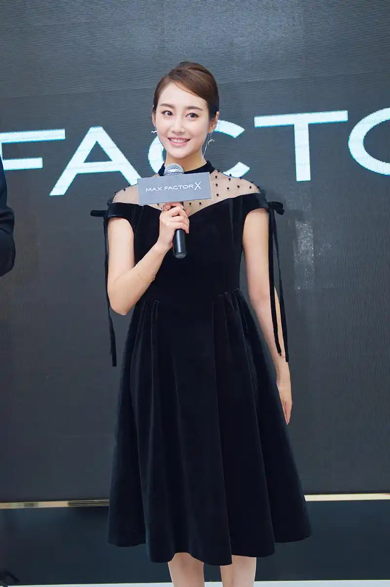 歌手马頔在个人社交账号中为演员李纯宣传新作,并晒出李纯作品海报