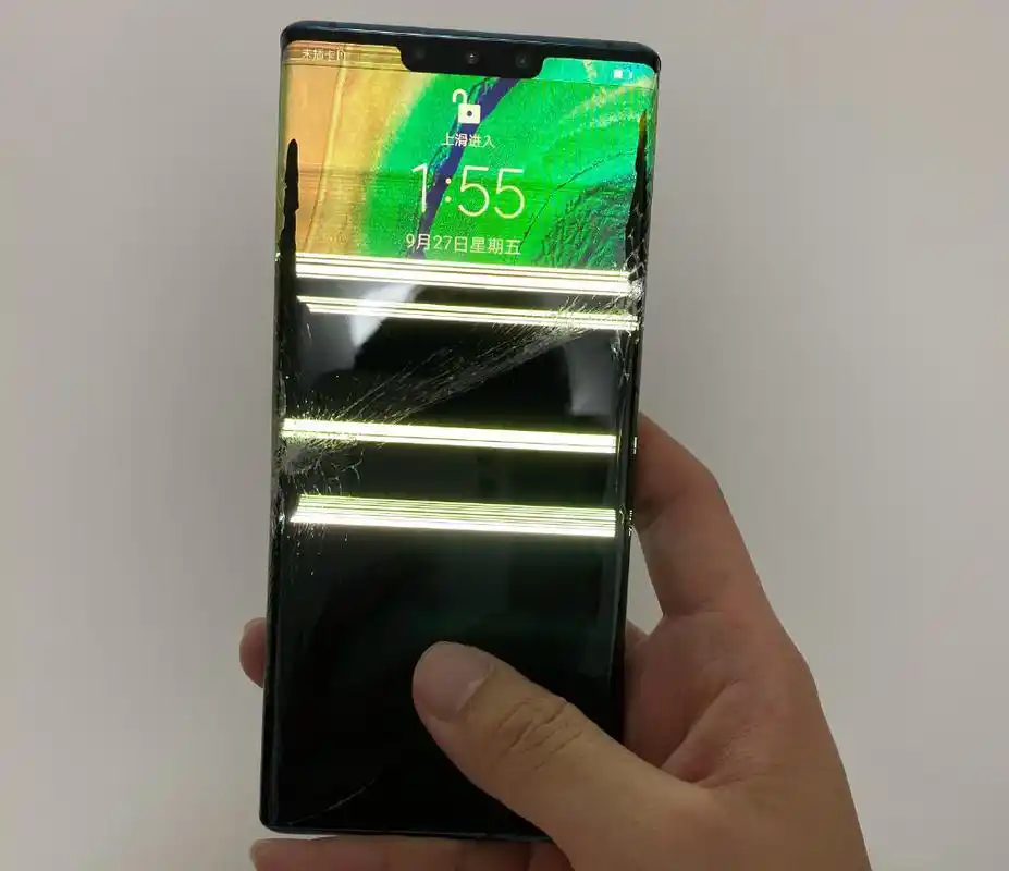 华为mate 30系列首碎,维修价格比苹果厚道太多!