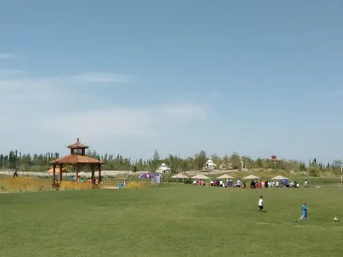 库尔勒体育公园漫步