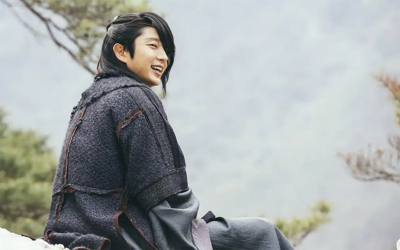 《步步惊心:丽》李准基高清电脑桌面壁纸