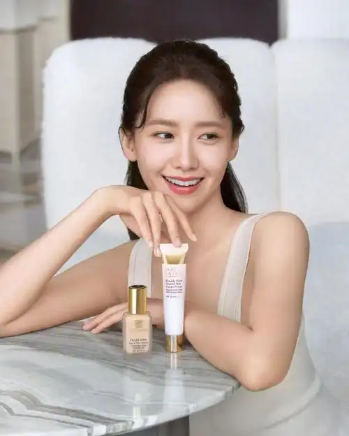 雅诗兰黛日本更新林允儿相关一则@limyoona90