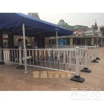 天水电动车隔离护栏酒泉市政护栏维护张掖圆管道路护栏武威方管道路