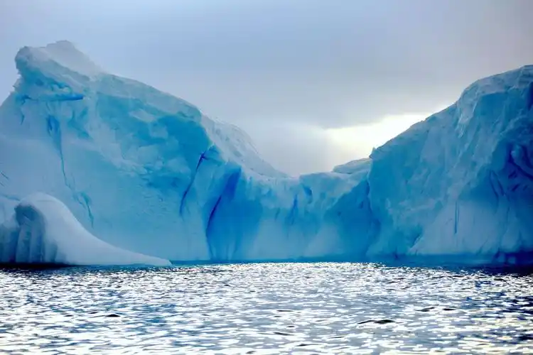 壮观的南极冰川雪山