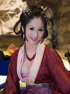 她靠三级片3d肉蒲团一脱成名却消失6年 艳星蓝燕个人资料照片