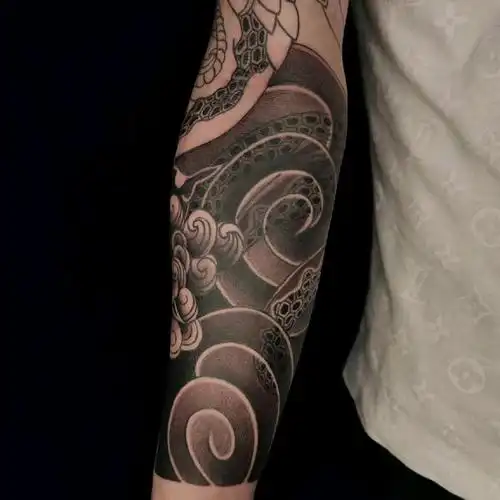 老传统花臂雾面两次 连续扎两_纹身吧社区 - 纹身大咖