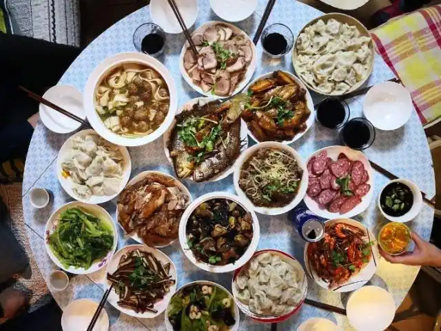 都说南北方习俗不一样差距有多大看过年期间吃什么就知道了