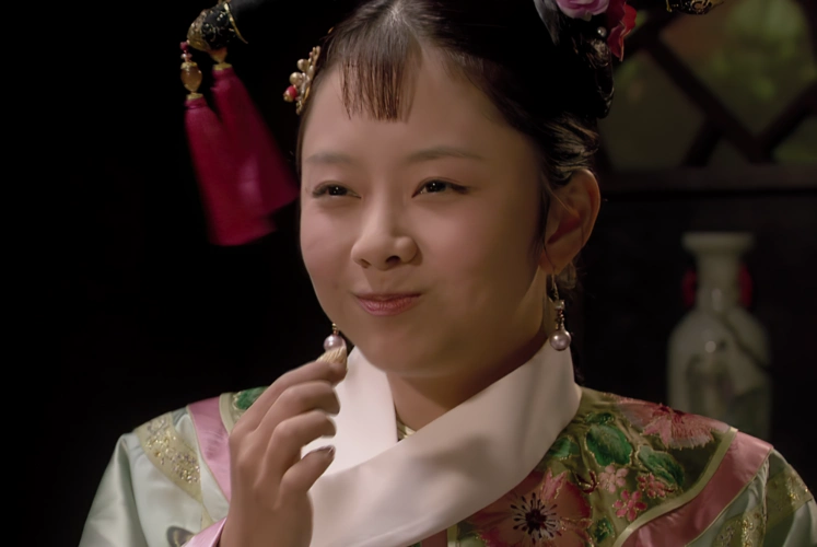 甄嬛传夏冬春得罪华妃时镜头为何给淳儿特写其实她并不单纯