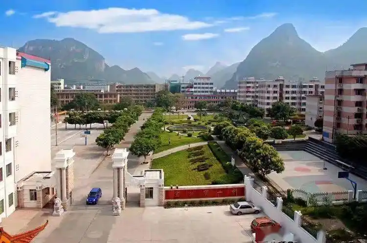 宜州一中2022年高一新生录取名单及入学须知