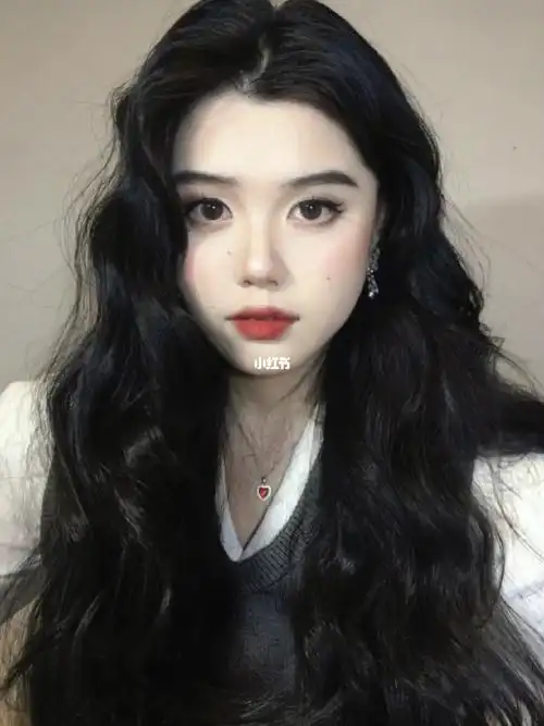 黑色十法式烫发,朋友都问疯了|||黑黑发也超好看的法式烫发!