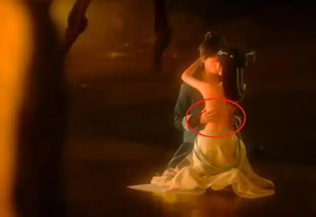 白蛇缘起:许宣小白灵修,他手部放在这里,网友:比真人还刺激?