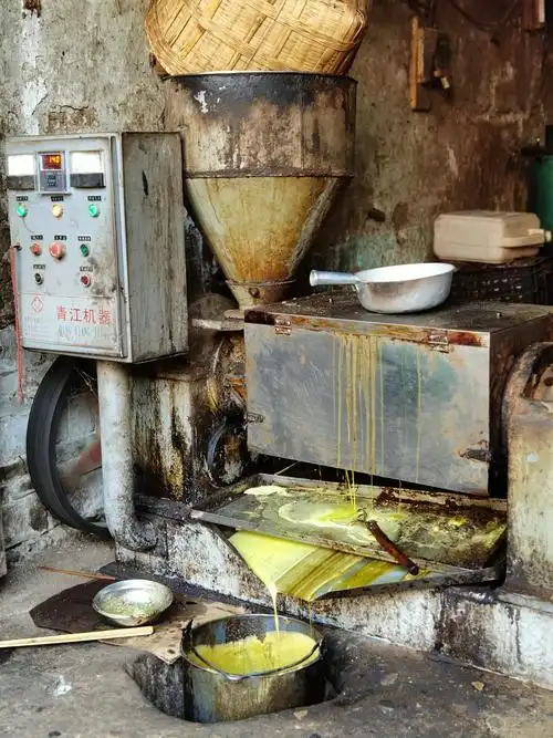 【原来菜籽油是这样榨出来的】