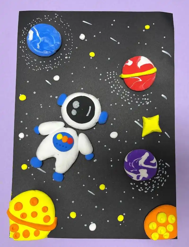 太空中宇航员轻粘土作品#超轻粘土手工 #宇航员 - 抖音