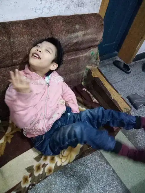 县城在家带一脑瘫娃生活完全不能自理想做一份谦职适合干傻?